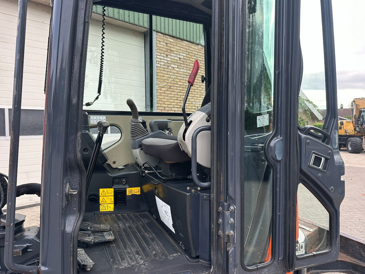 Mini excavator Hitachi ZX52U-3 CLR: picture 9 Mini excavator Hitachi ZX52U-3 CLR: picture 9