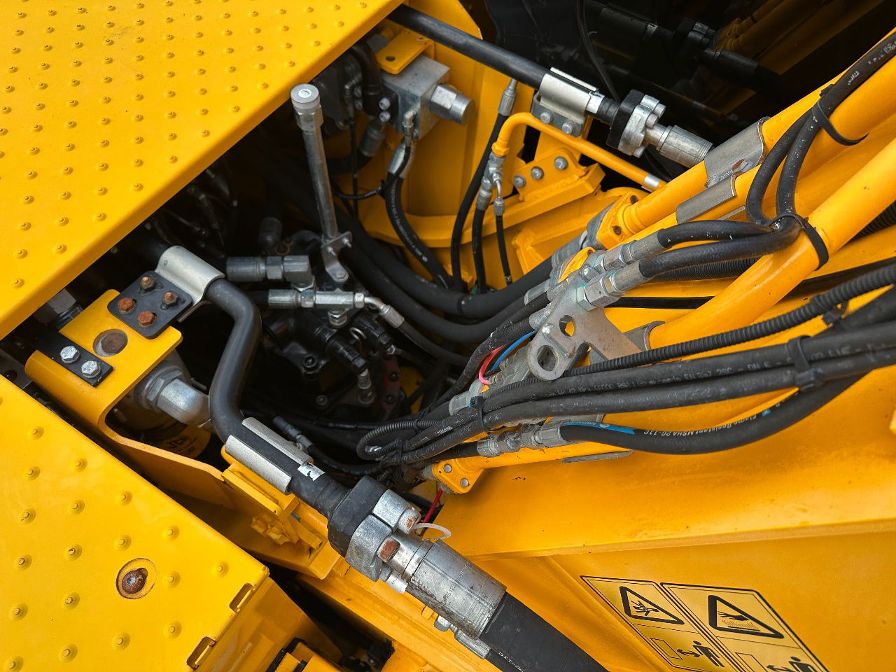 Crawler excavator JCB 220Xlc: picture 18 Crawler excavator JCB 220Xlc: picture 18