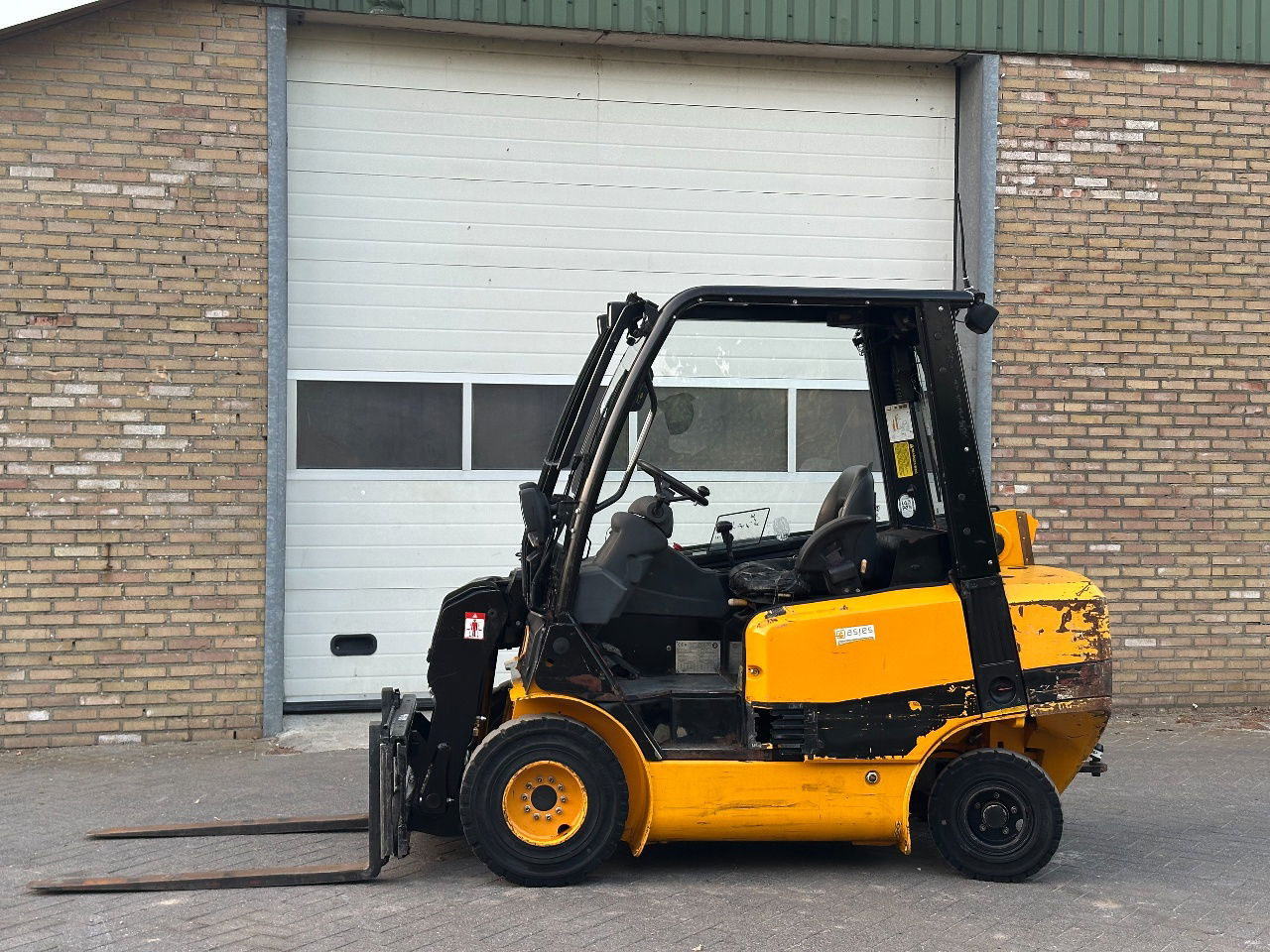 JCB TLT 2,5D - Forklift: picture 2 JCB TLT 2,5D - Forklift: picture 2