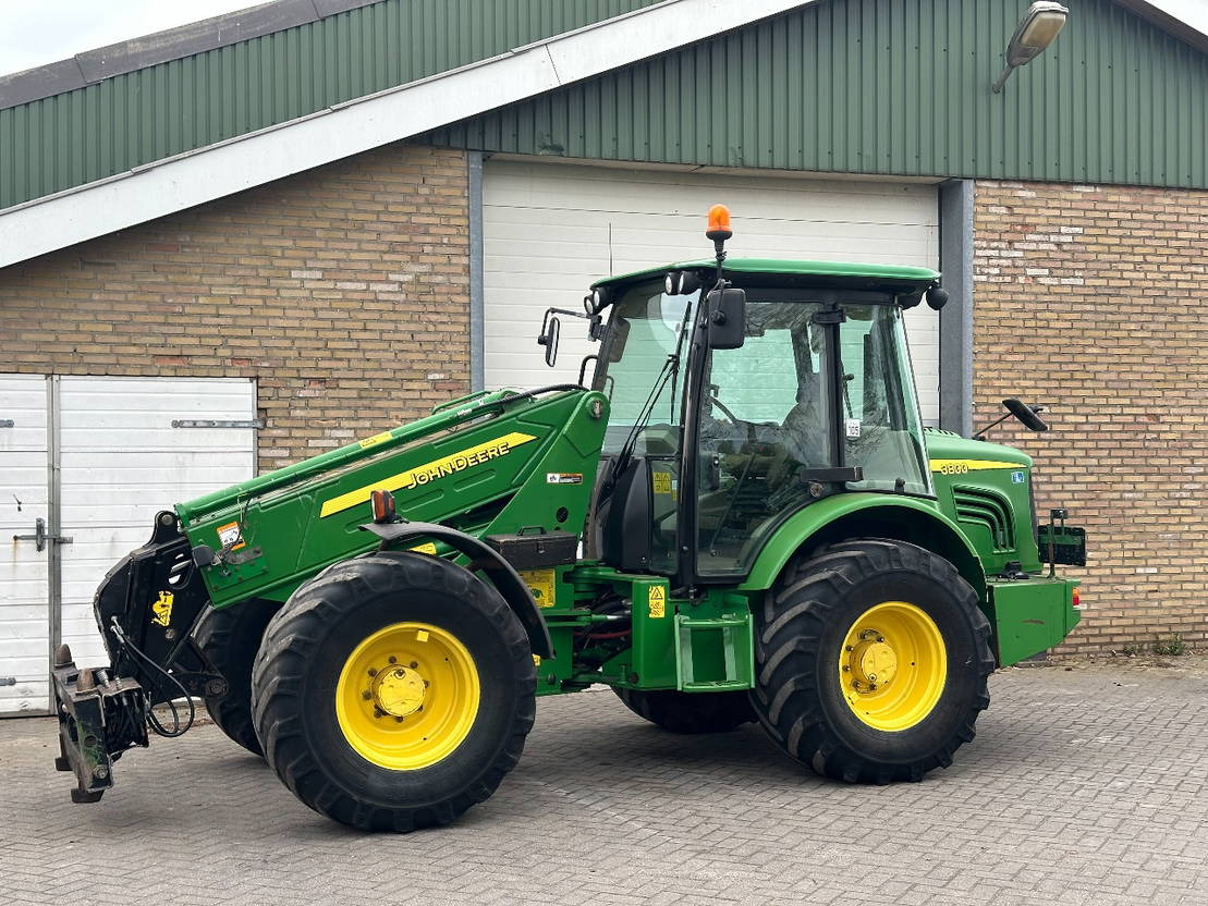 John Deere 3800 - Telescopic wheel loader: picture 1 John Deere 3800 - Telescopic wheel loader: picture 1