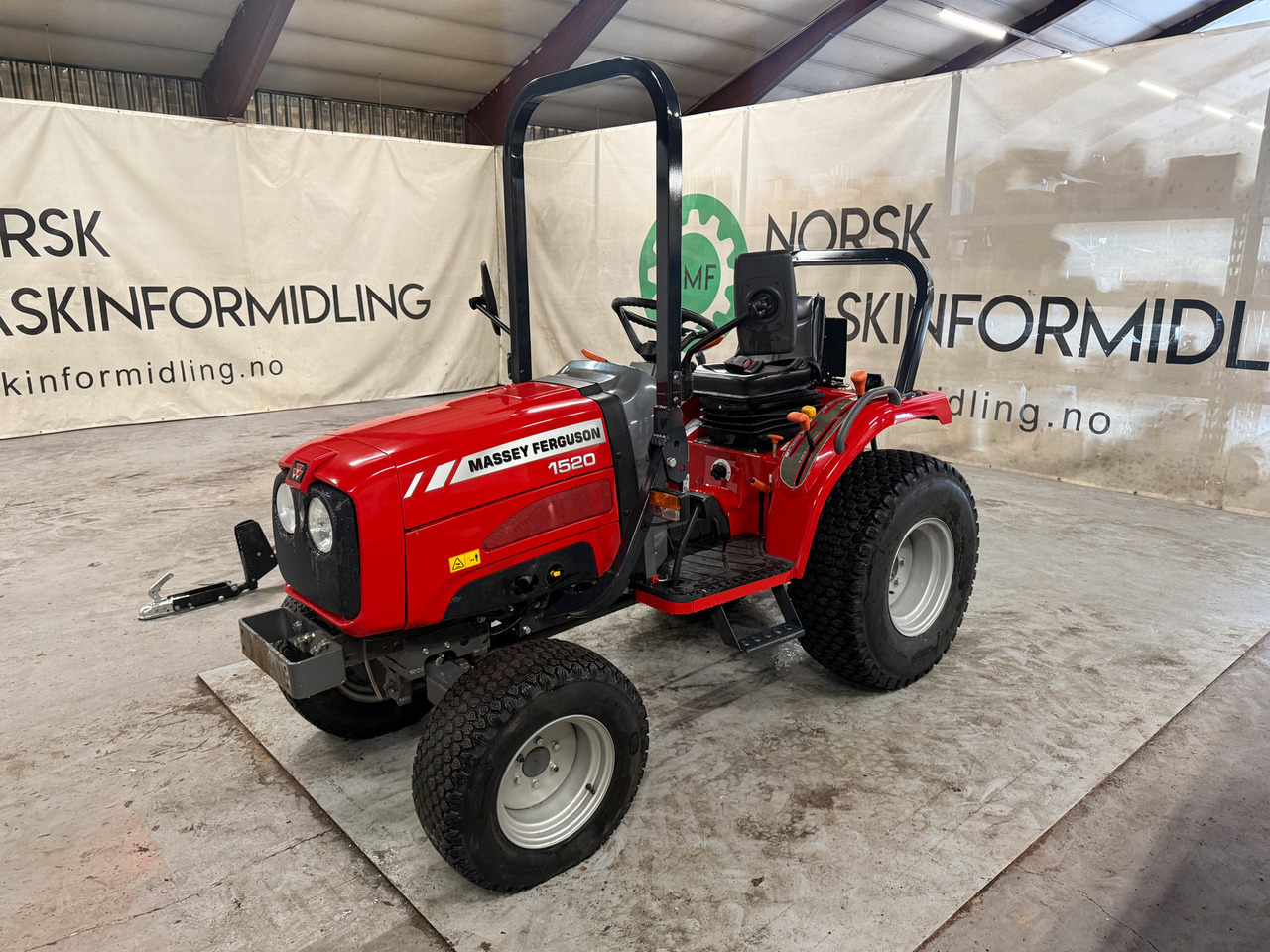 Massey Ferguson 1520 #MVA FRI# - Farm tractor: picture 1 Massey Ferguson 1520 #MVA FRI# - Farm tractor: picture 1