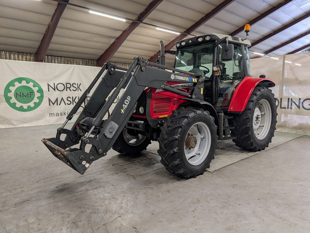 Farm tractor Massey Ferguson 6470 Dyna 6: picture 1