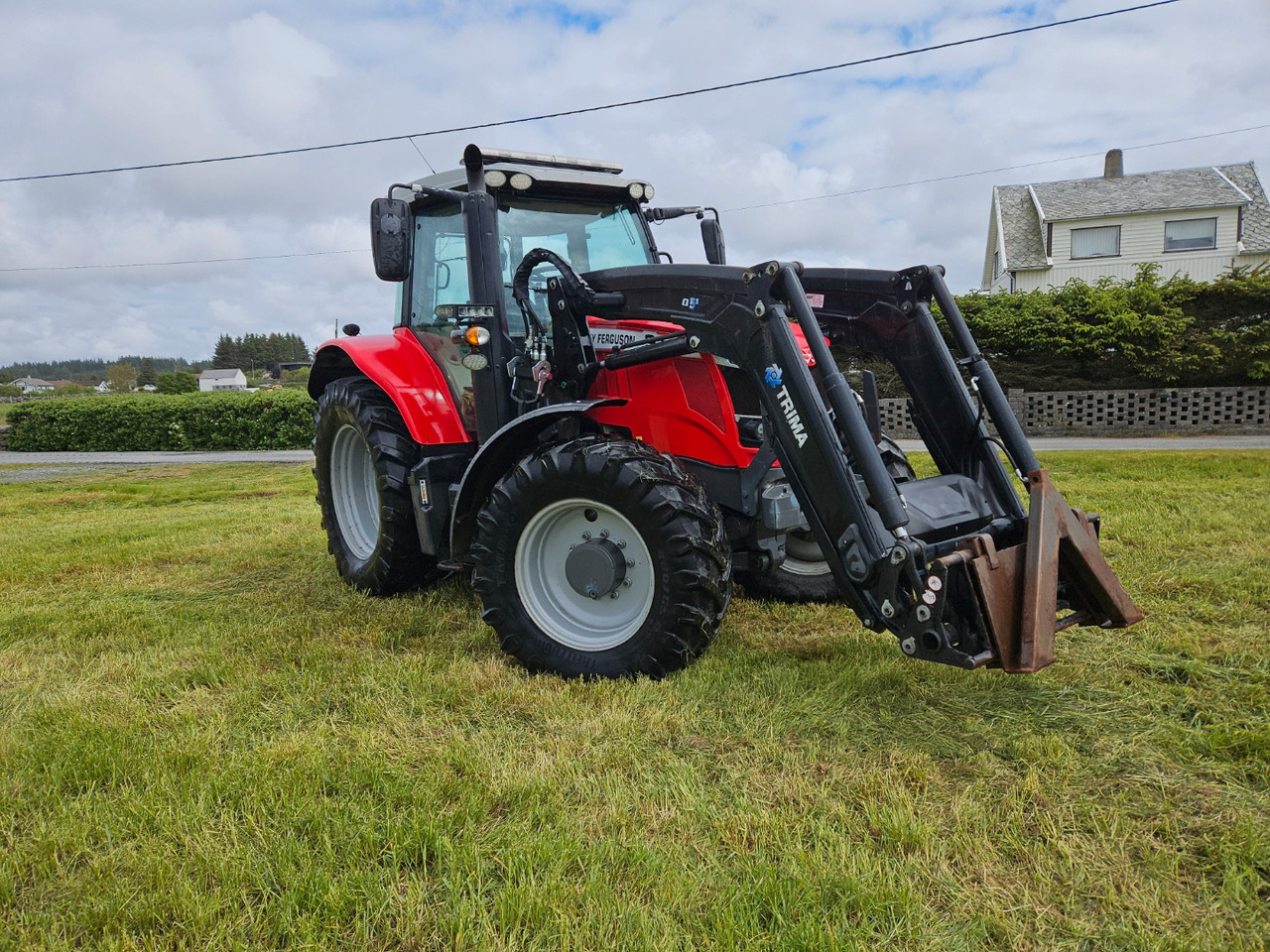 Massey Ferguson 6715S Dyna VT - Farm tractor: picture 1 Massey Ferguson 6715S Dyna VT - Farm tractor: picture 1