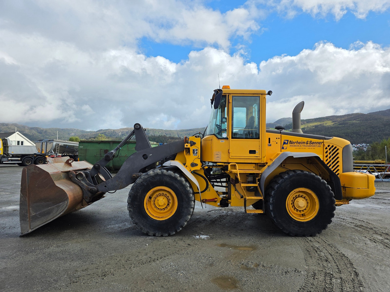 Volvo L90E - Wheel loader: picture 2 Volvo L90E - Wheel loader: picture 2