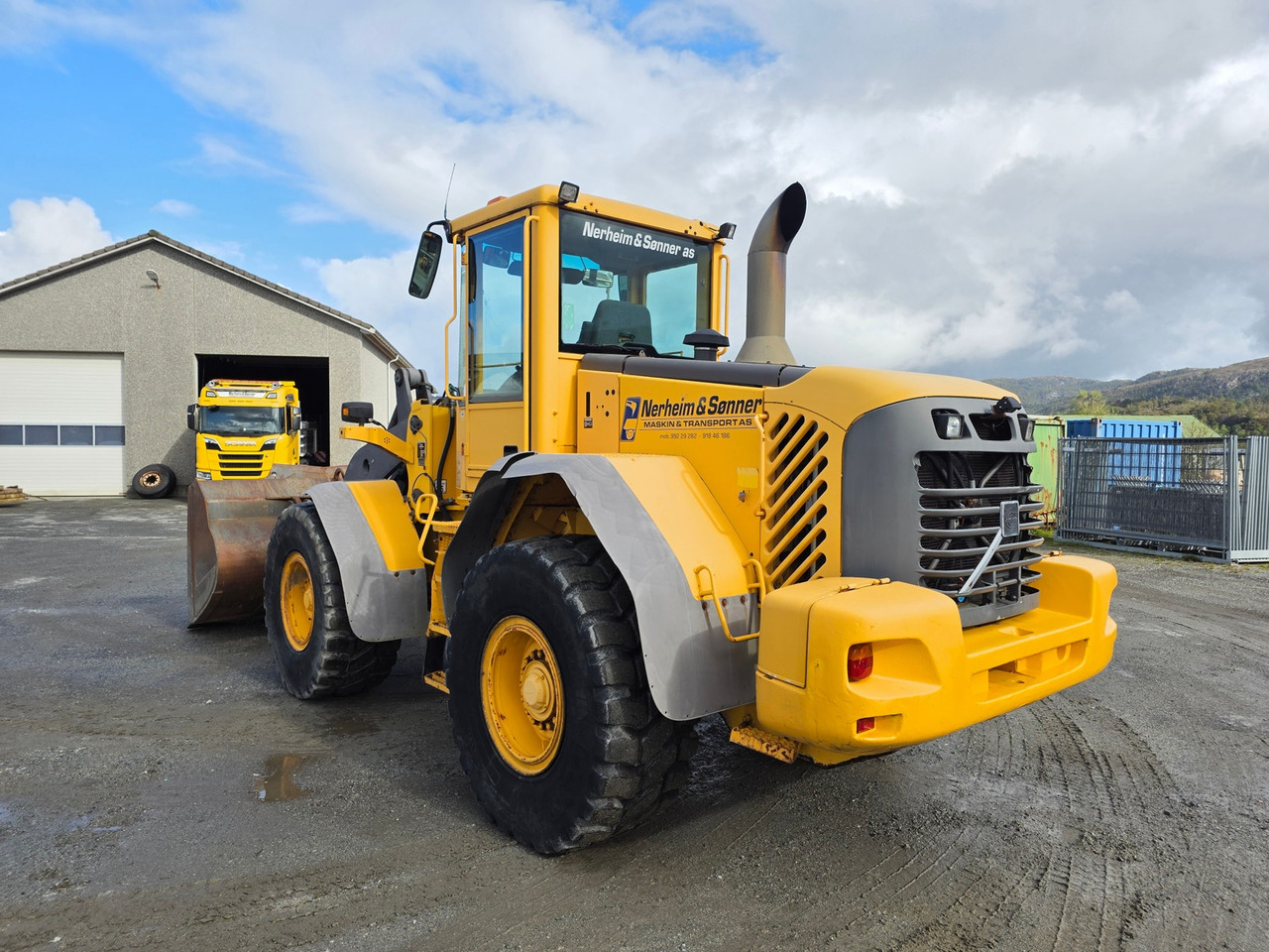 Volvo L90E - Wheel loader: picture 4 Volvo L90E - Wheel loader: picture 4