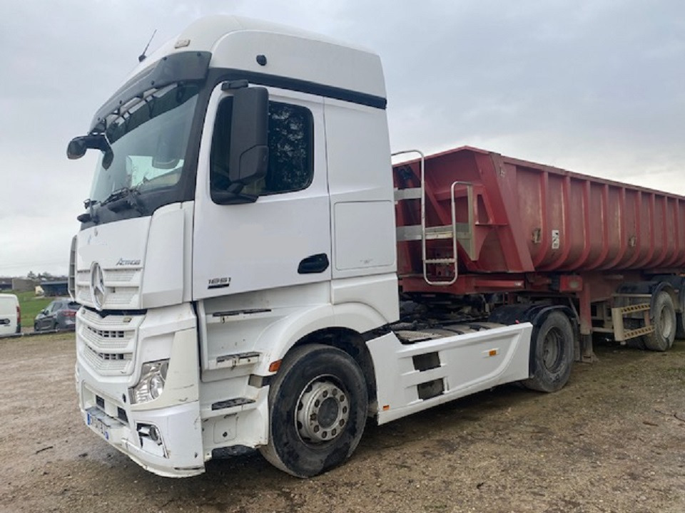 MERCEDES BENZ Actros 18.51 - Tractor unit: picture 3 MERCEDES BENZ Actros 18.51 - Tractor unit: picture 3