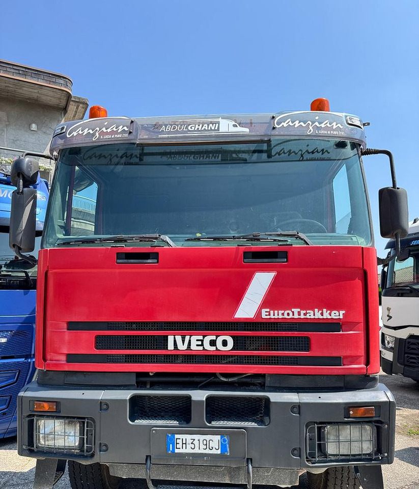 IVECO TRAKKER 420 - 8X4 - Tipper: picture 3 IVECO TRAKKER 420 - 8X4 - Tipper: picture 3