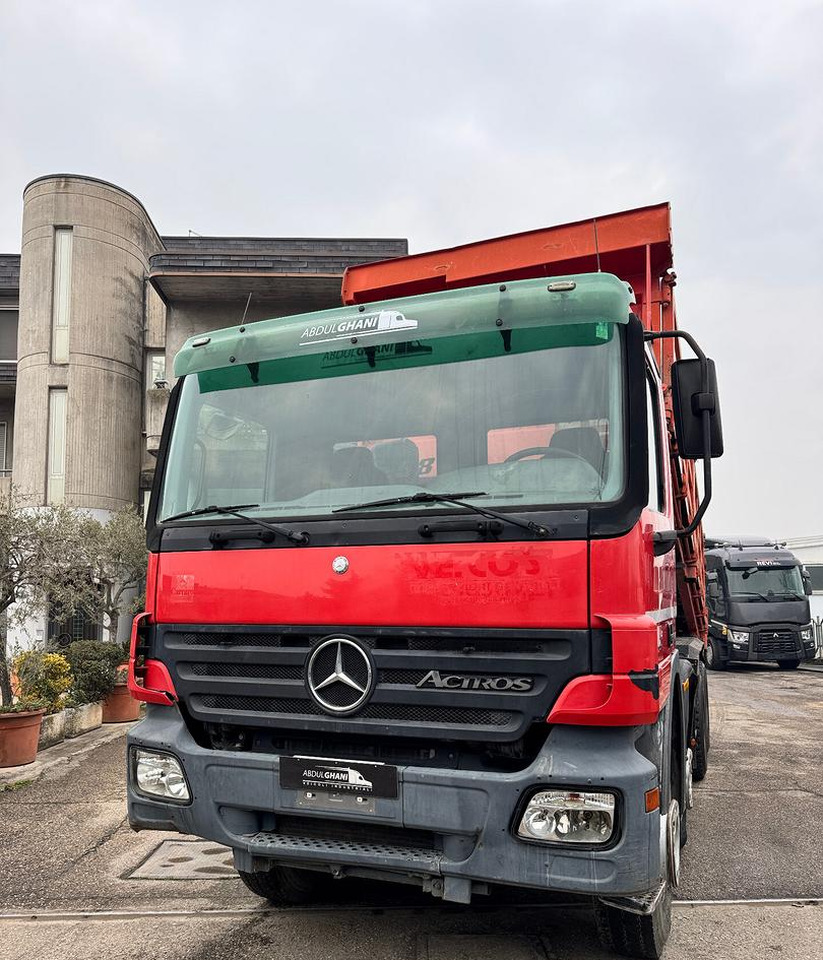 Mercedes Benz Actros 4144 - 8X4 - Tipper: picture 5 Mercedes Benz Actros 4144 - 8X4 - Tipper: picture 5
