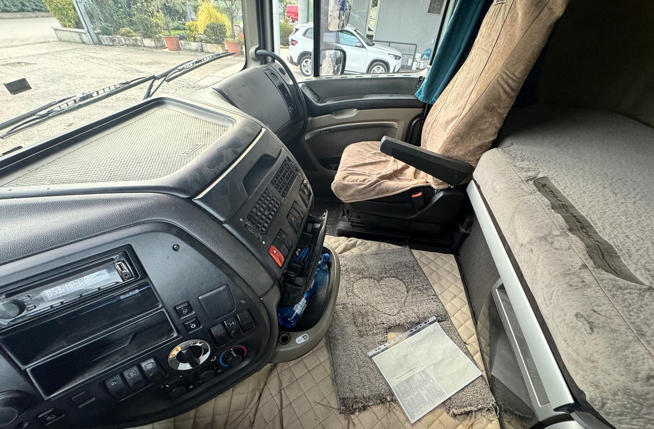 DAF XF 105.460 - 2010 - AUTOMATICO - Tractor unit: picture 3 DAF XF 105.460 - 2010 - AUTOMATICO - Tractor unit: picture 3