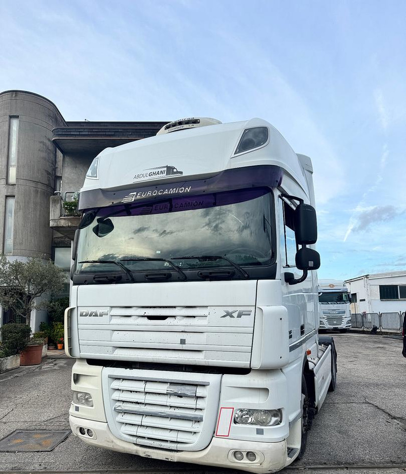 DAF XF 105.460 - 2010 - AUTOMATICO - Tractor unit: picture 1 DAF XF 105.460 - 2010 - AUTOMATICO - Tractor unit: picture 1