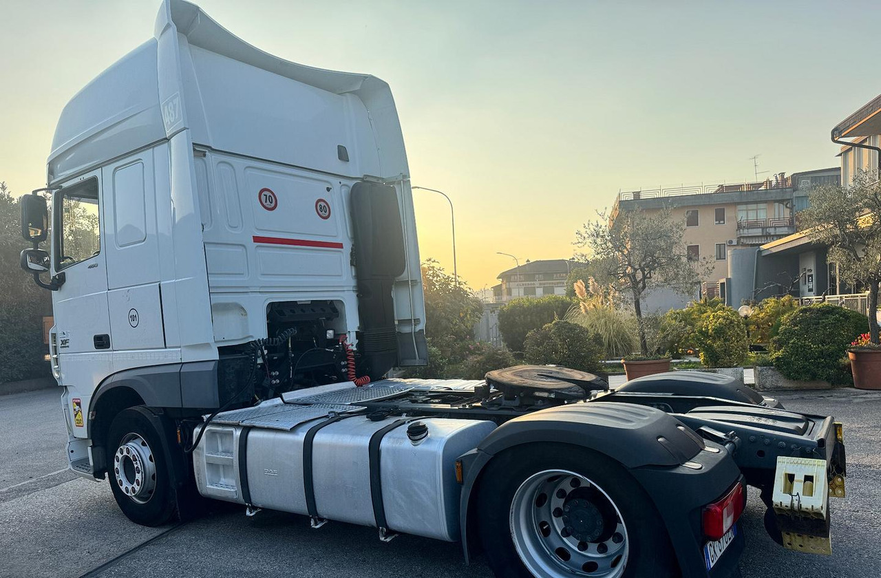 DAF XF 460 FT - 2017 - IMPIANTO RIBALTABILE - Tractor unit: picture 2 DAF XF 460 FT - 2017 - IMPIANTO RIBALTABILE - Tractor unit: picture 2