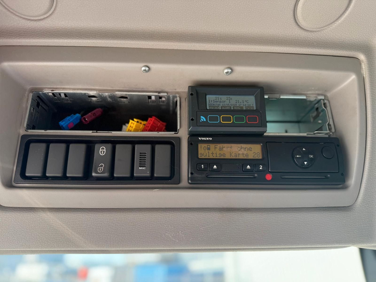 Volvo FL 42 R 240 +Thermoking T-880R+Kamera leasing Volvo FL 42 R 240 +Thermoking T-880R+Kamera: picture 8 Volvo FL 42 R 240 +Thermoking T-880R+Kamera leasing Volvo FL 42 R 240 +Thermoking T-880R+Kamera: picture 8