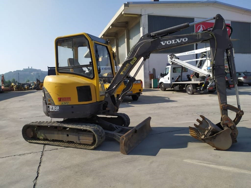 Volvo ECR 38 - Mini excavator: picture 4 Volvo ECR 38 - Mini excavator: picture 4
