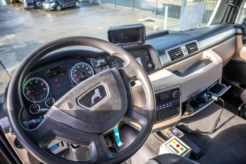 Concrete mixer truck MAN TGS 32.360 BB + BAND/TAPIS/BELT T40: picture 9