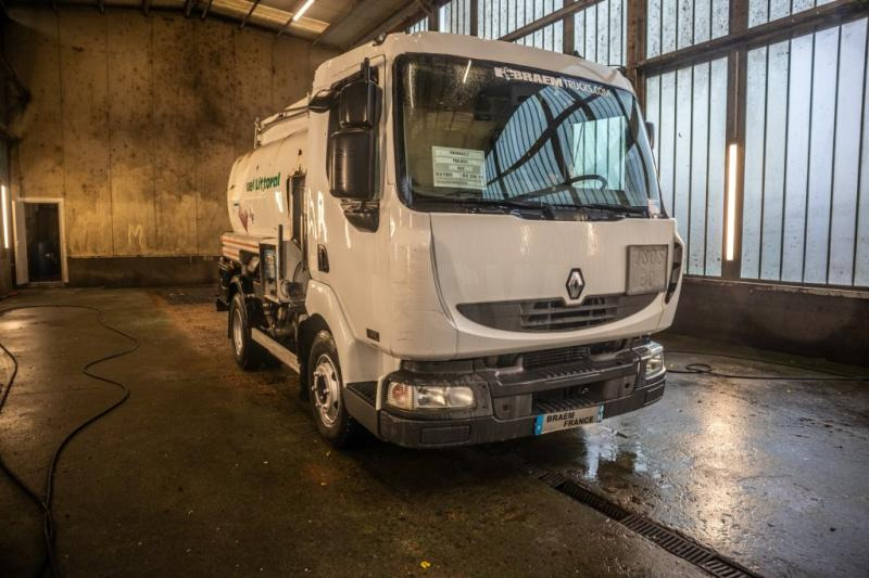 Renault 180 DCI+5500L/3COMP LAMES - Tank truck: picture 2 Renault 180 DCI+5500L/3COMP LAMES - Tank truck: picture 2