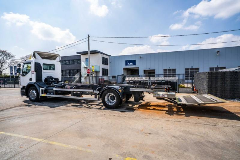 Container transporter/ Swap body truck Renault D WIDE 380 DXI: picture 9 Container transporter/ Swap body truck Renault D WIDE 380 DXI: picture 9