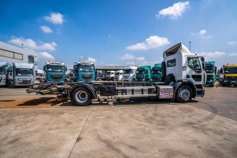 Container transporter/ Swap body truck Renault D WIDE 380 DXI: picture 6 Container transporter/ Swap body truck Renault D WIDE 380 DXI: picture 6