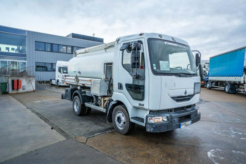 Renault MIDLUM 180 DCI + CUVE 6000L/ 3 COMP - Tank truck: picture 2 Renault MIDLUM 180 DCI + CUVE 6000L/ 3 COMP - Tank truck: picture 2