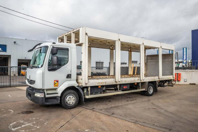 Renault MIDLUM 180 DXI (12 T) - Curtainsider truck: picture 1 Renault MIDLUM 180 DXI (12 T) - Curtainsider truck: picture 1