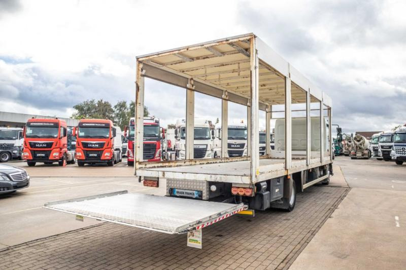 Renault MIDLUM 180 DXI (12 T) - Curtainsider truck: picture 5 Renault MIDLUM 180 DXI (12 T) - Curtainsider truck: picture 5