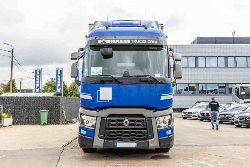 Renault T460+E6 - Curtainsider truck: picture 2 Renault T460+E6 - Curtainsider truck: picture 2