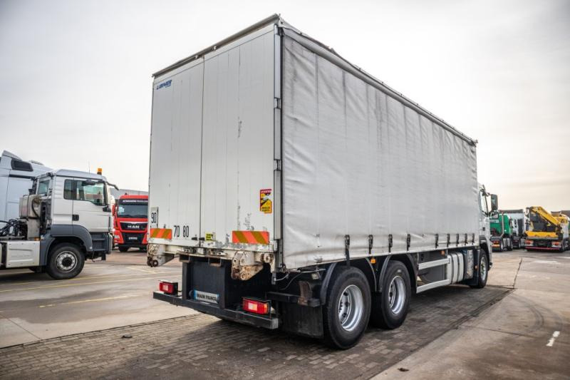 Volvo FM330-6x2-10 pneus/tires-intarder - Curtainsider truck: picture 3 Volvo FM330-6x2-10 pneus/tires-intarder - Curtainsider truck: picture 3