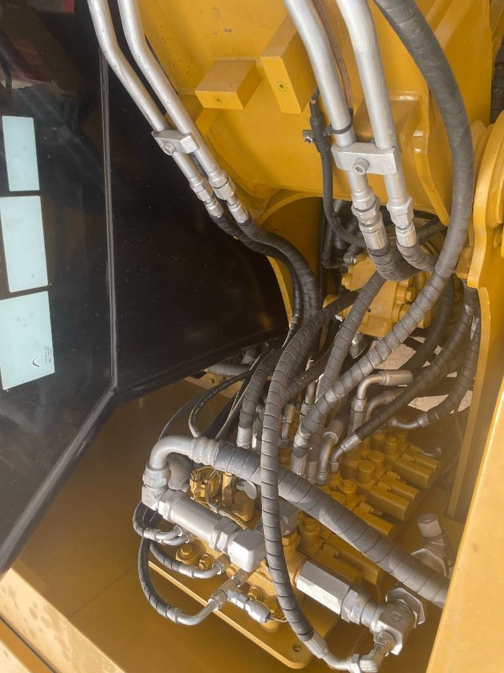 Mini excavator CAT 307E2: picture 11