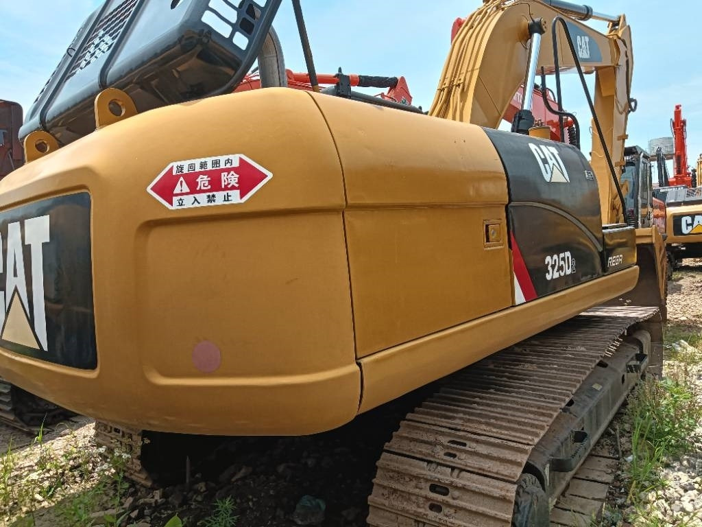 CAT 325 D - Crawler excavator: picture 3 CAT 325 D - Crawler excavator: picture 3