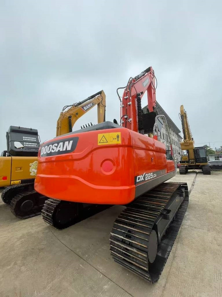 Doosan DX 225 LC - Crawler excavator: picture 4 Doosan DX 225 LC - Crawler excavator: picture 4