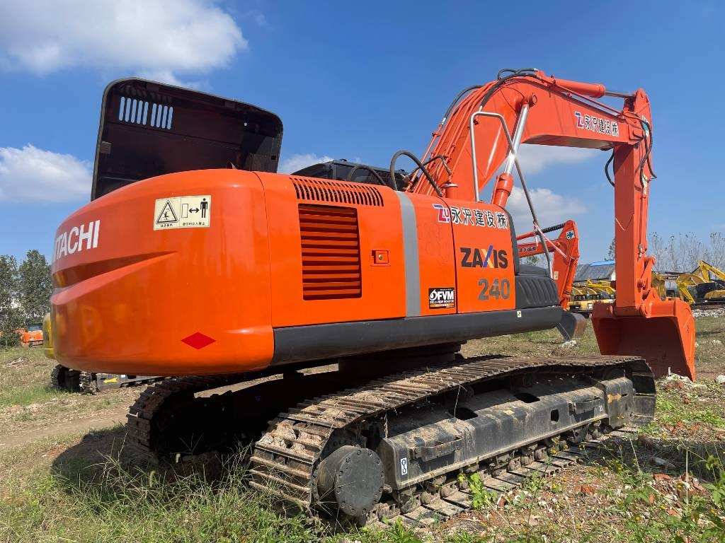 Hitachi ZX 240 - Crawler excavator: picture 1 Hitachi ZX 240 - Crawler excavator: picture 1