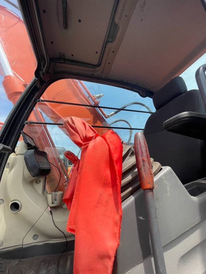 Hitachi ZX 240 - Crawler excavator: picture 2 Hitachi ZX 240 - Crawler excavator: picture 2