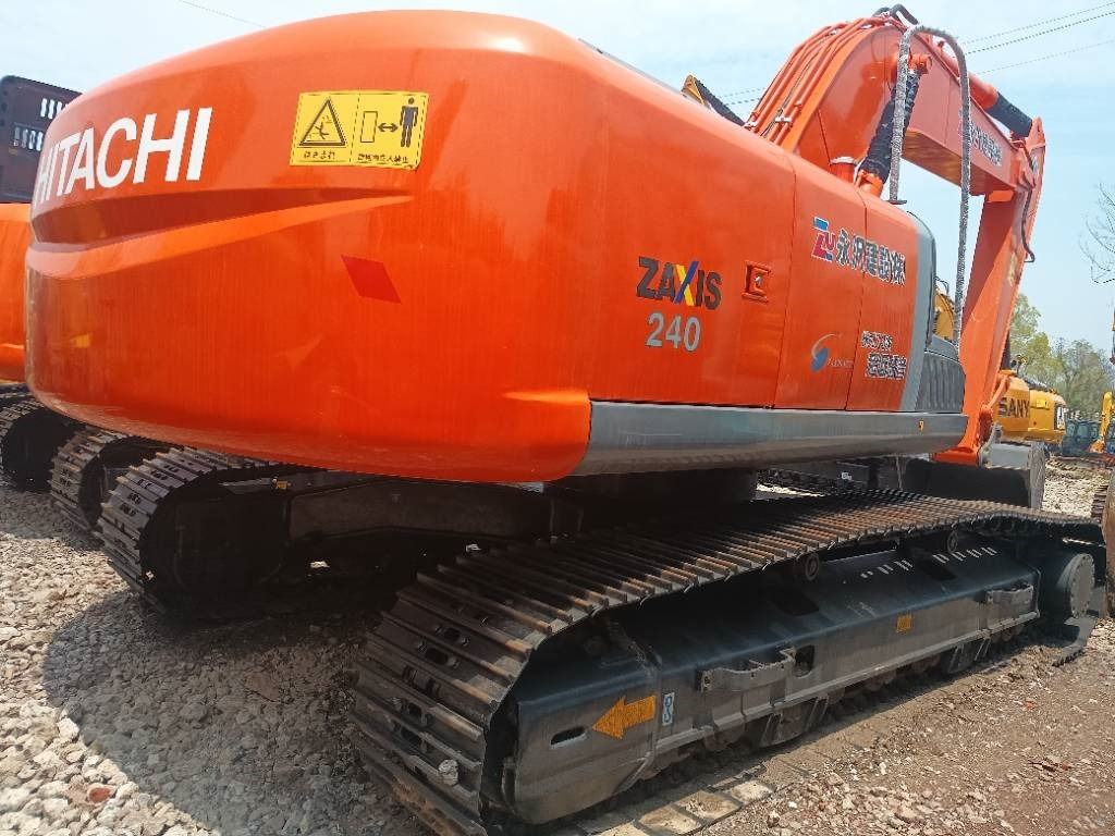 Hitachi zx240 - Crawler excavator: picture 2 Hitachi zx240 - Crawler excavator: picture 2