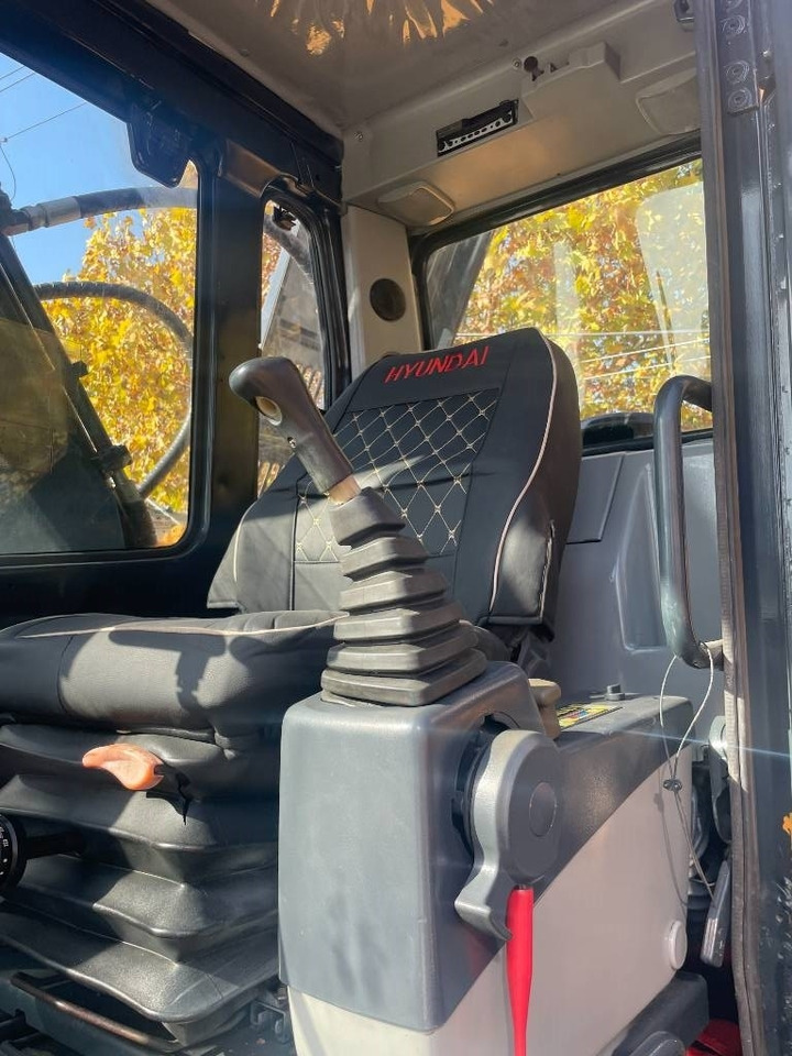 Hyundai HX 220 - Crawler excavator: picture 4 Hyundai HX 220 - Crawler excavator: picture 4