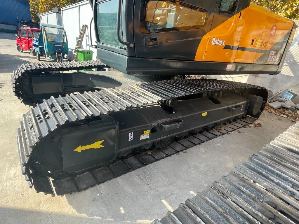 Hyundai HX 220 - Crawler excavator: picture 2 Hyundai HX 220 - Crawler excavator: picture 2