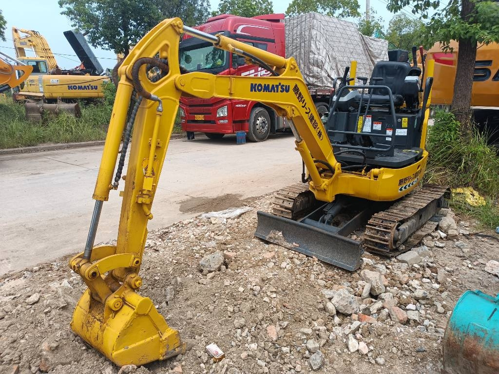 Komatsu PC 18 - Crawler excavator: picture 1 Komatsu PC 18 - Crawler excavator: picture 1
