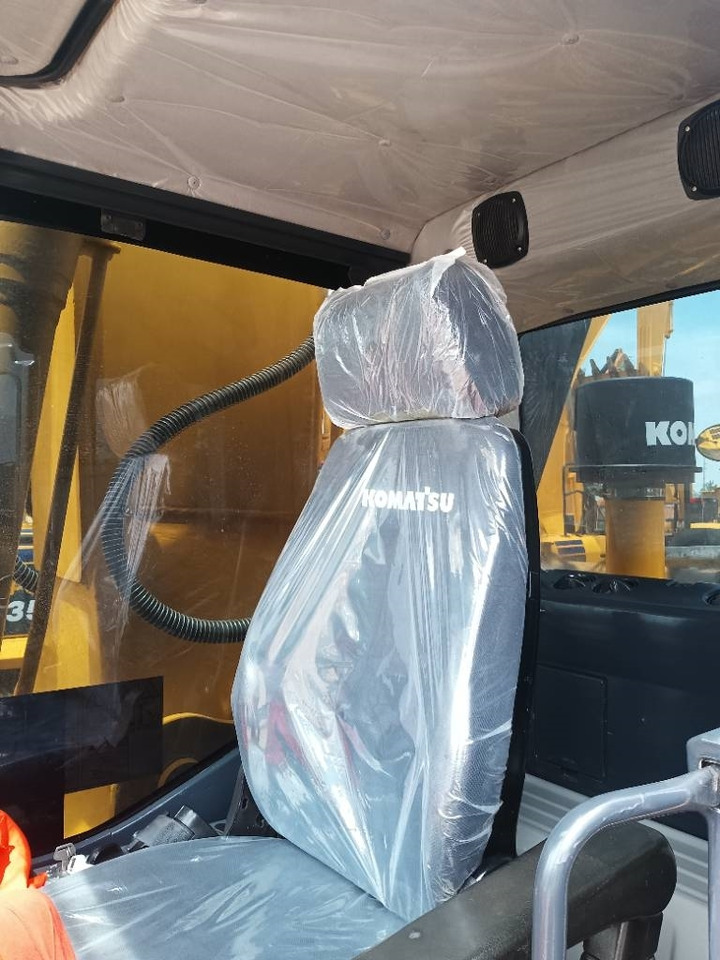 Komatsu PC 240  - Crawler excavator: picture 5 Komatsu PC 240  - Crawler excavator: picture 5