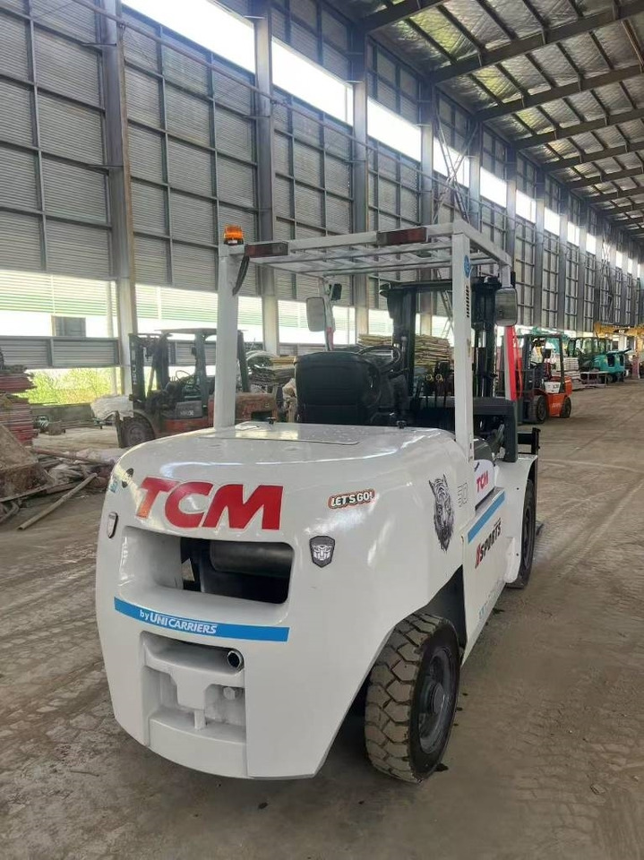 TCM FD 50 - Diesel forklift: picture 3 TCM FD 50 - Diesel forklift: picture 3
