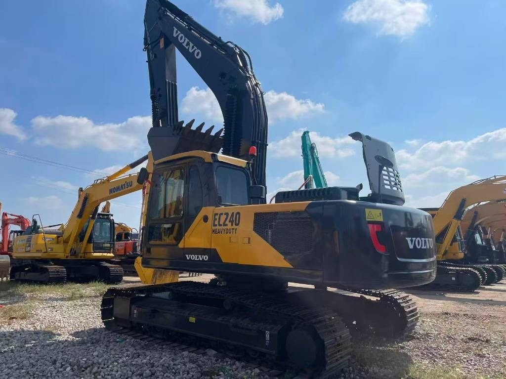 Volvo EC 240 - Crawler excavator: picture 2 Volvo EC 240 - Crawler excavator: picture 2