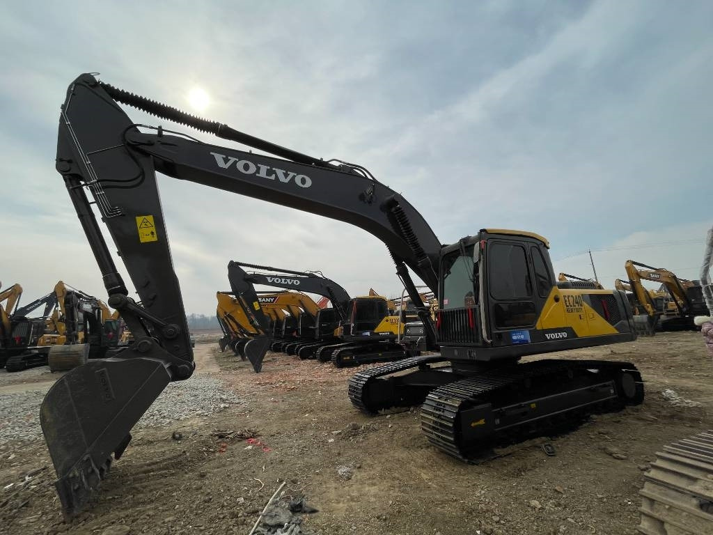 Volvo EC 240 - Crawler excavator: picture 4 Volvo EC 240 - Crawler excavator: picture 4