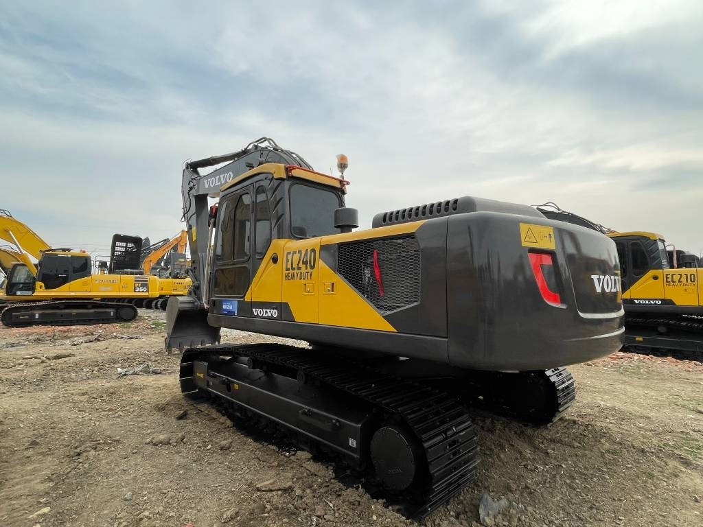 Volvo EC 240 - Crawler excavator: picture 2 Volvo EC 240 - Crawler excavator: picture 2