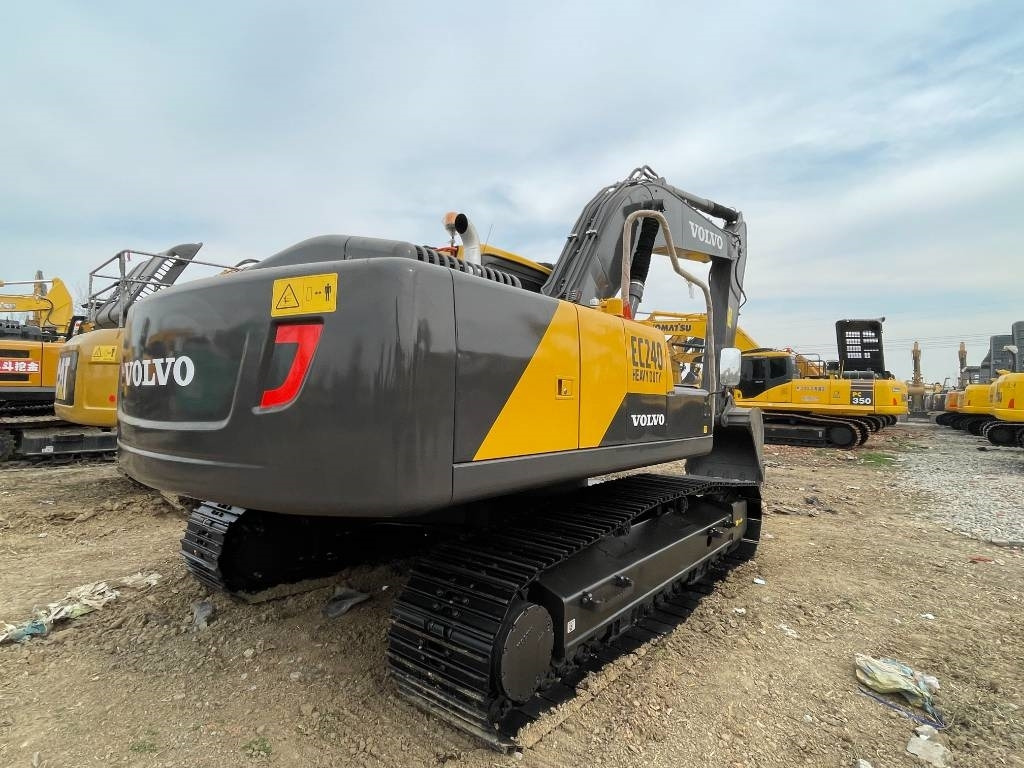Volvo EC 240 - Crawler excavator: picture 1 Volvo EC 240 - Crawler excavator: picture 1