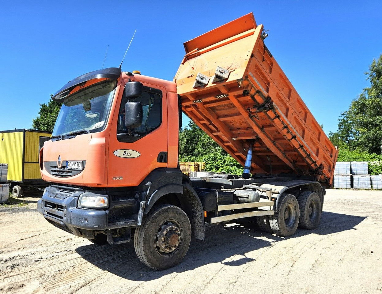 Renault Kerax 450 - Tipper: picture 1 Renault Kerax 450 - Tipper: picture 1