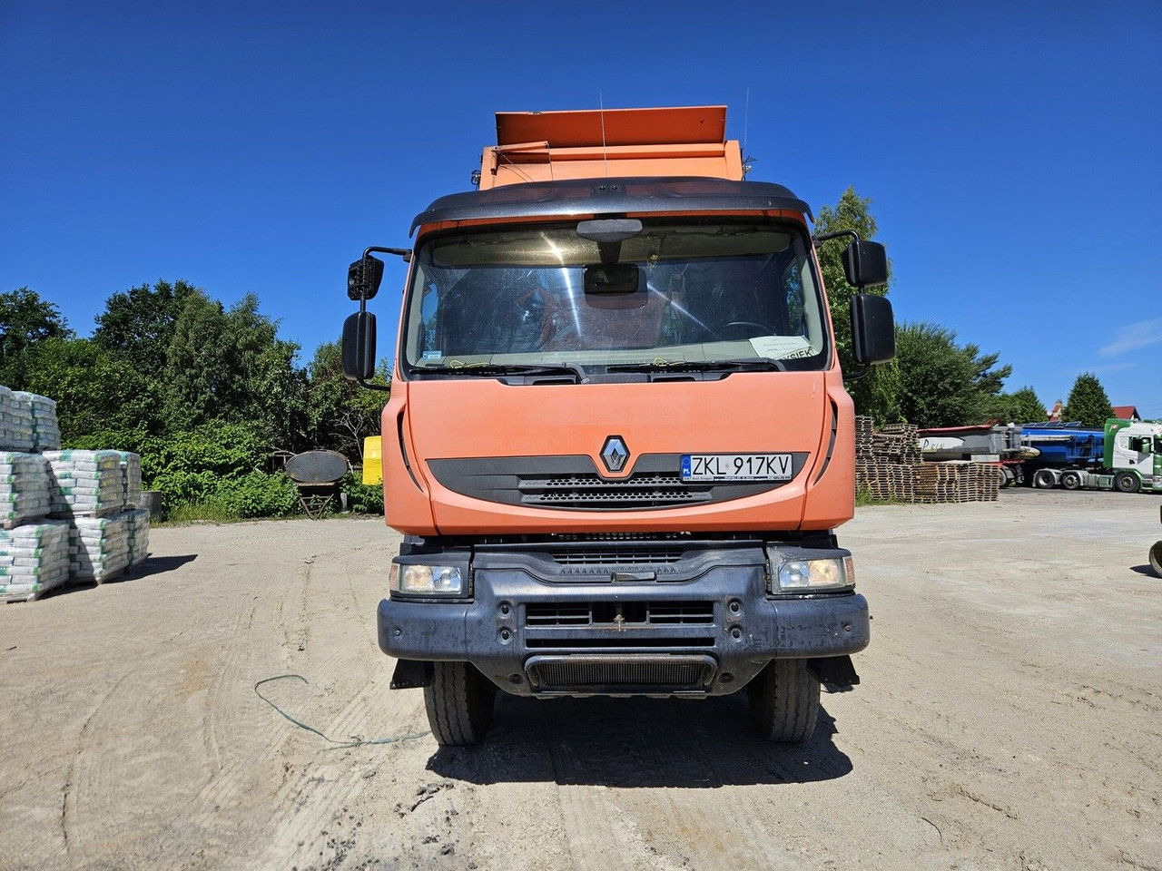 Renault Kerax 450 - Tipper: picture 2 Renault Kerax 450 - Tipper: picture 2