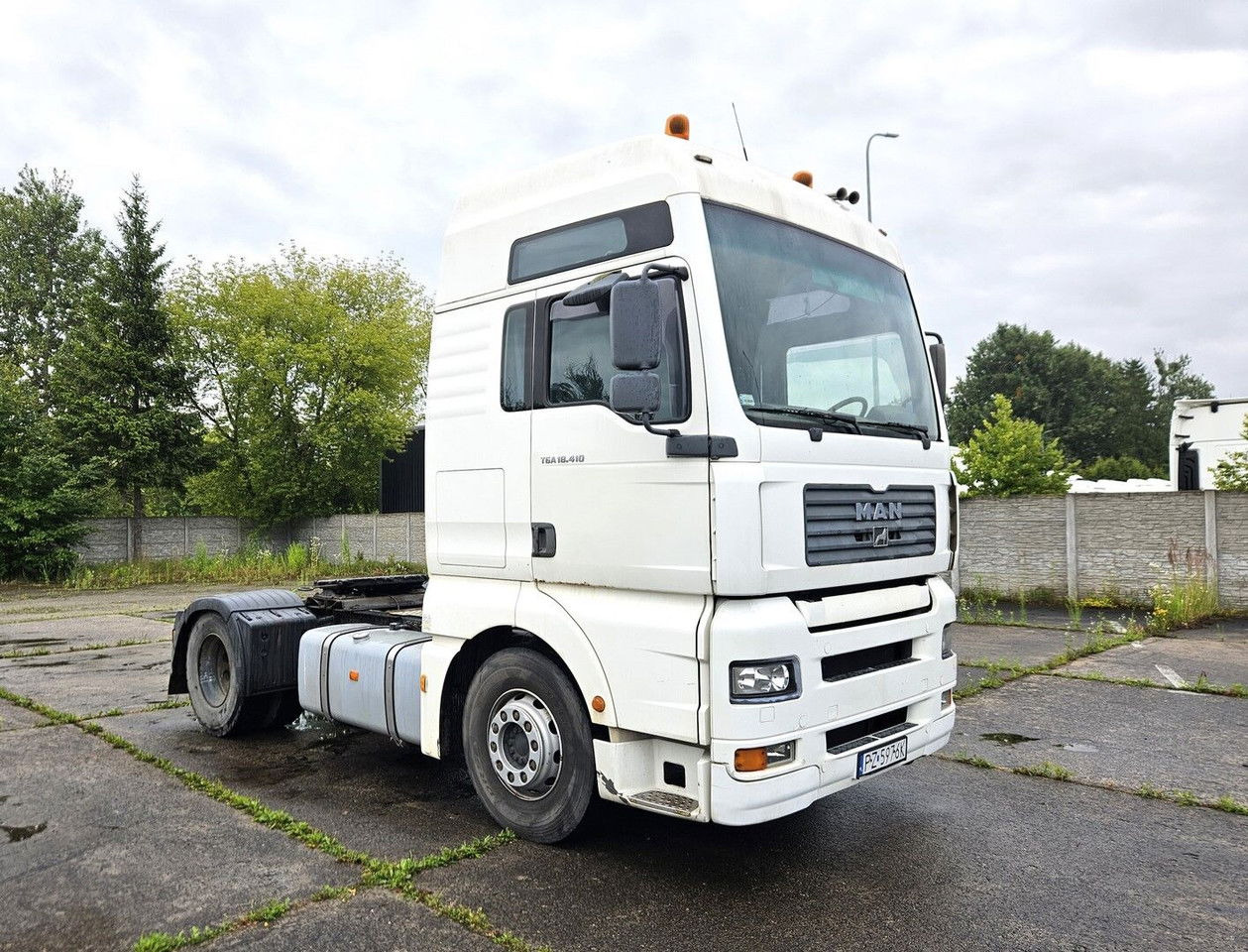 MAN 18.413 FLS - euro 3 manual pump and injectors - manual gearbox - Tractor unit: picture 1 MAN 18.413 FLS - euro 3 manual pump and injectors - manual gearbox - Tractor unit: picture 1