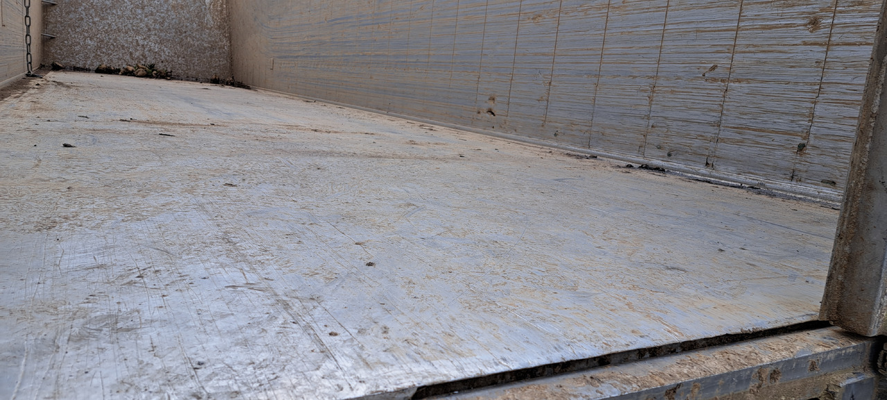 Tipper semi-trailer TISVOL: picture 13 Tipper semi-trailer TISVOL: picture 13