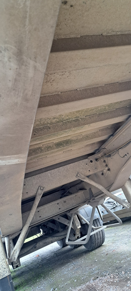 Tipper semi-trailer TISVOL: picture 7 Tipper semi-trailer TISVOL: picture 7