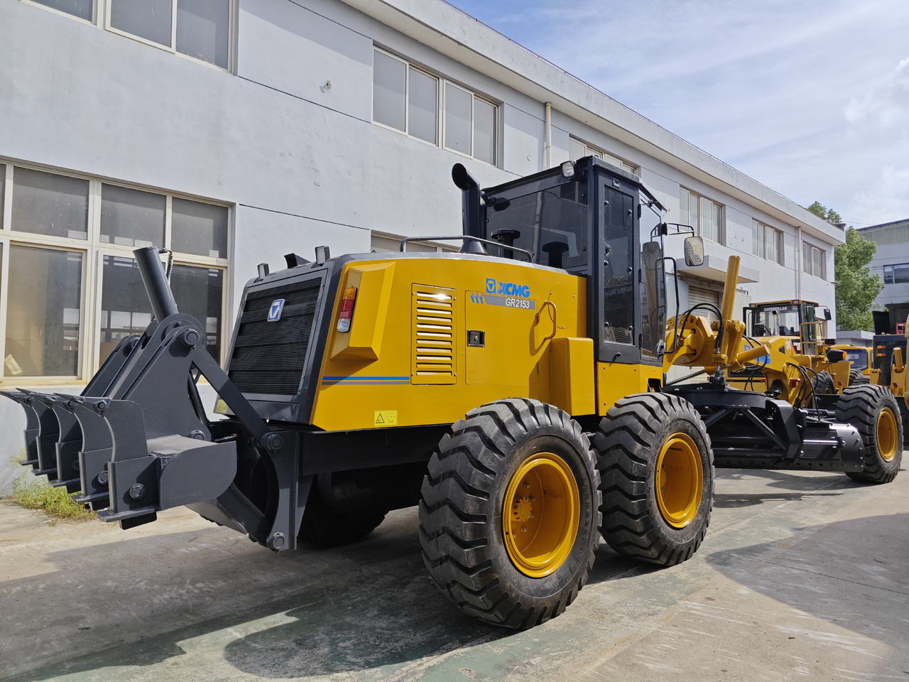 XCMG GR215 used motor grader - Grader: picture 5 XCMG GR215 used motor grader - Grader: picture 5