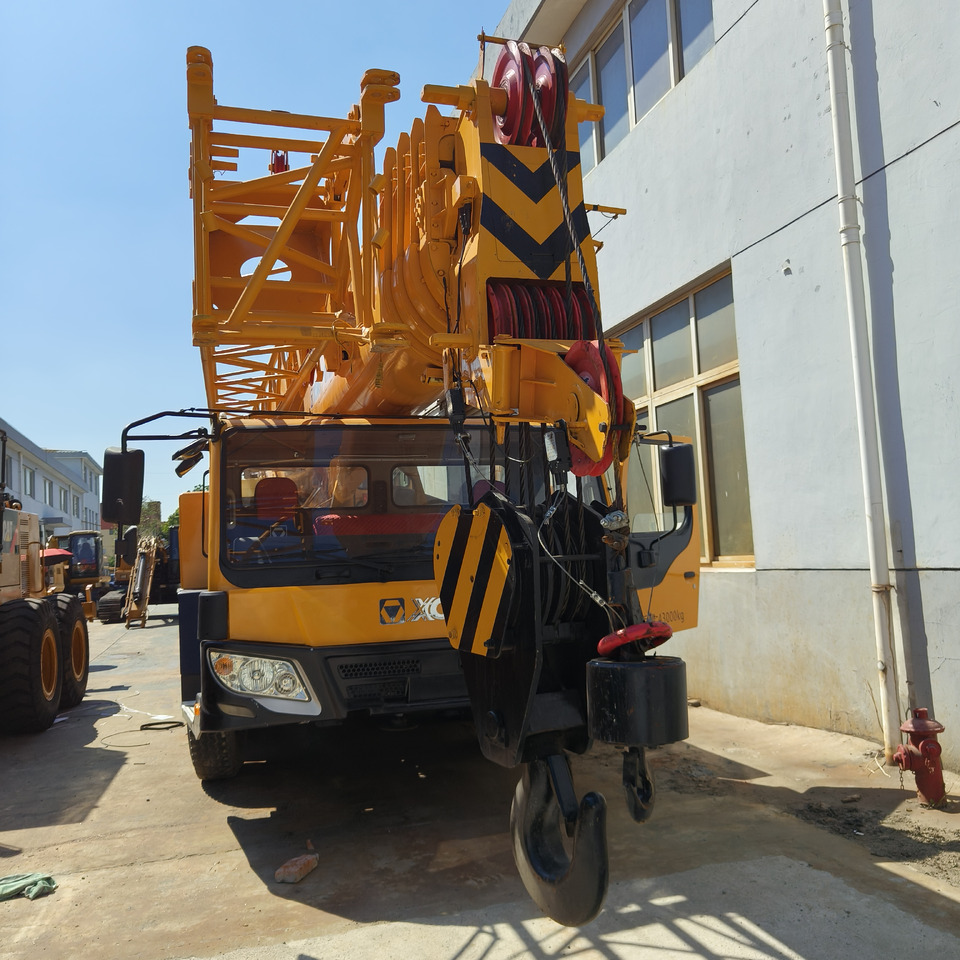 XCMG QY70K - Mobile crane: picture 3 XCMG QY70K - Mobile crane: picture 3