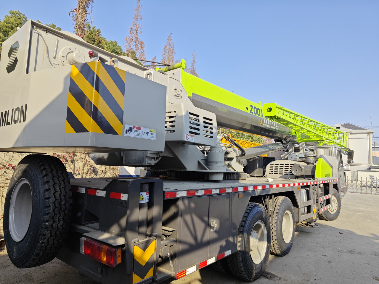 ZOOMLION ZTC250V 25TON - Mobile crane: picture 2 ZOOMLION ZTC250V 25TON - Mobile crane: picture 2