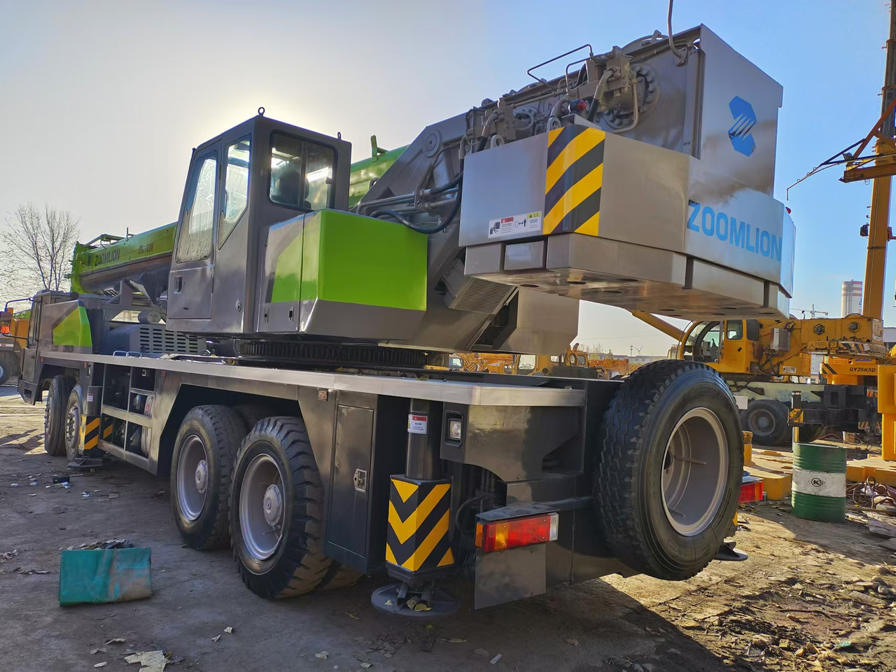 ZOOMLION ZTC700V - Mobile crane: picture 5 ZOOMLION ZTC700V - Mobile crane: picture 5